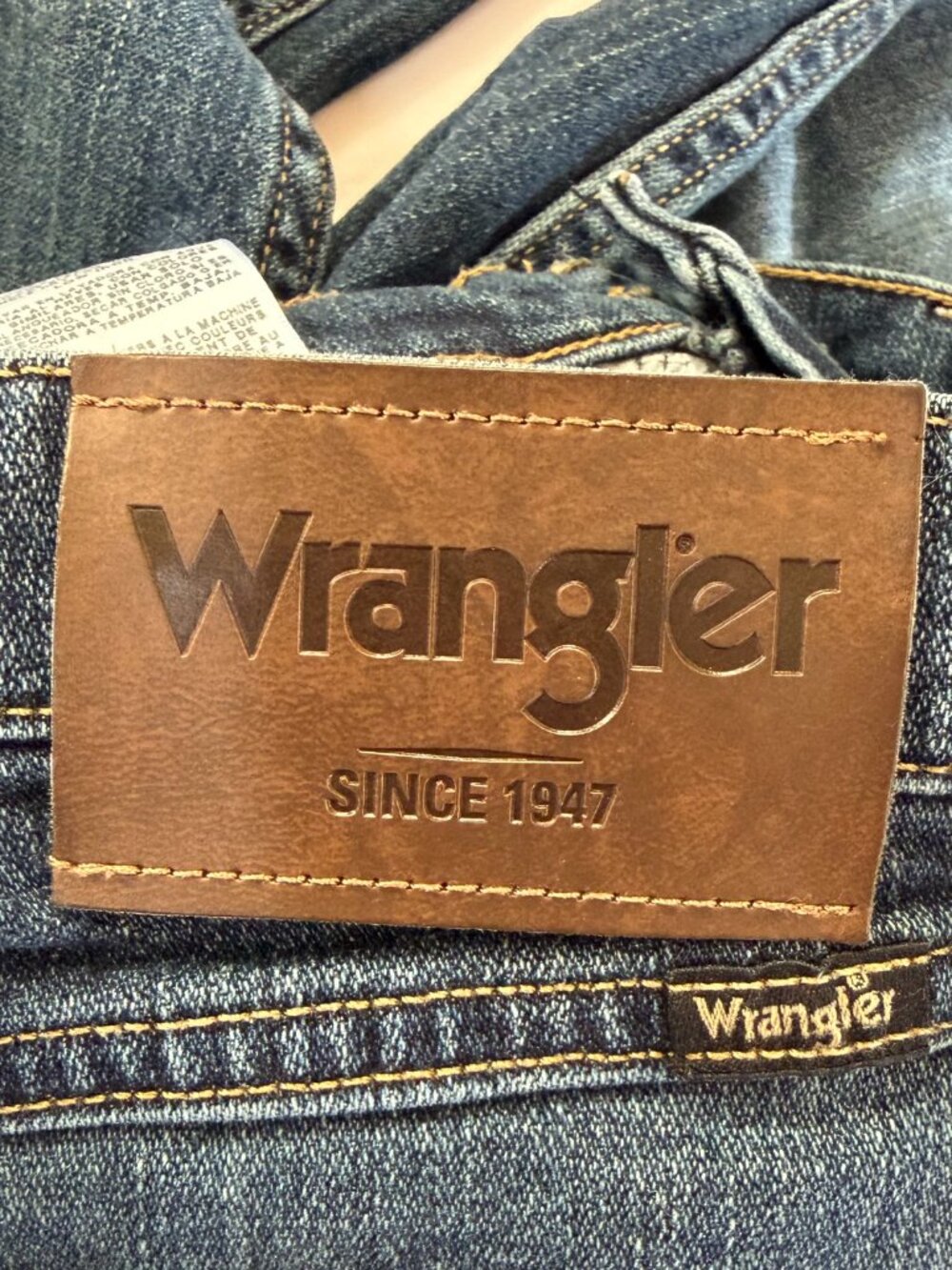 Wrangler Men's Slim Fit Jeans 29x30; Style 112370324 Dark Wash. - Picture 4 of 9